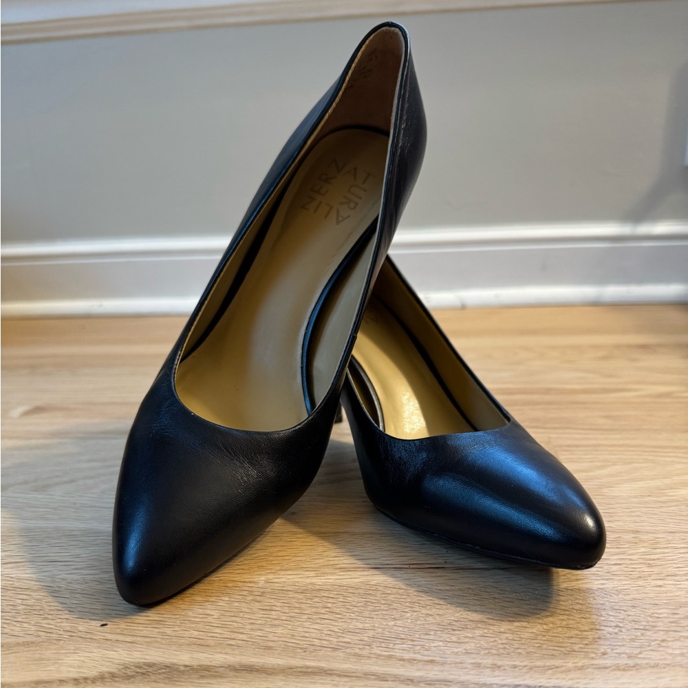 Naturalizer Black Leather Heels, Size 7.5, 2.75” High